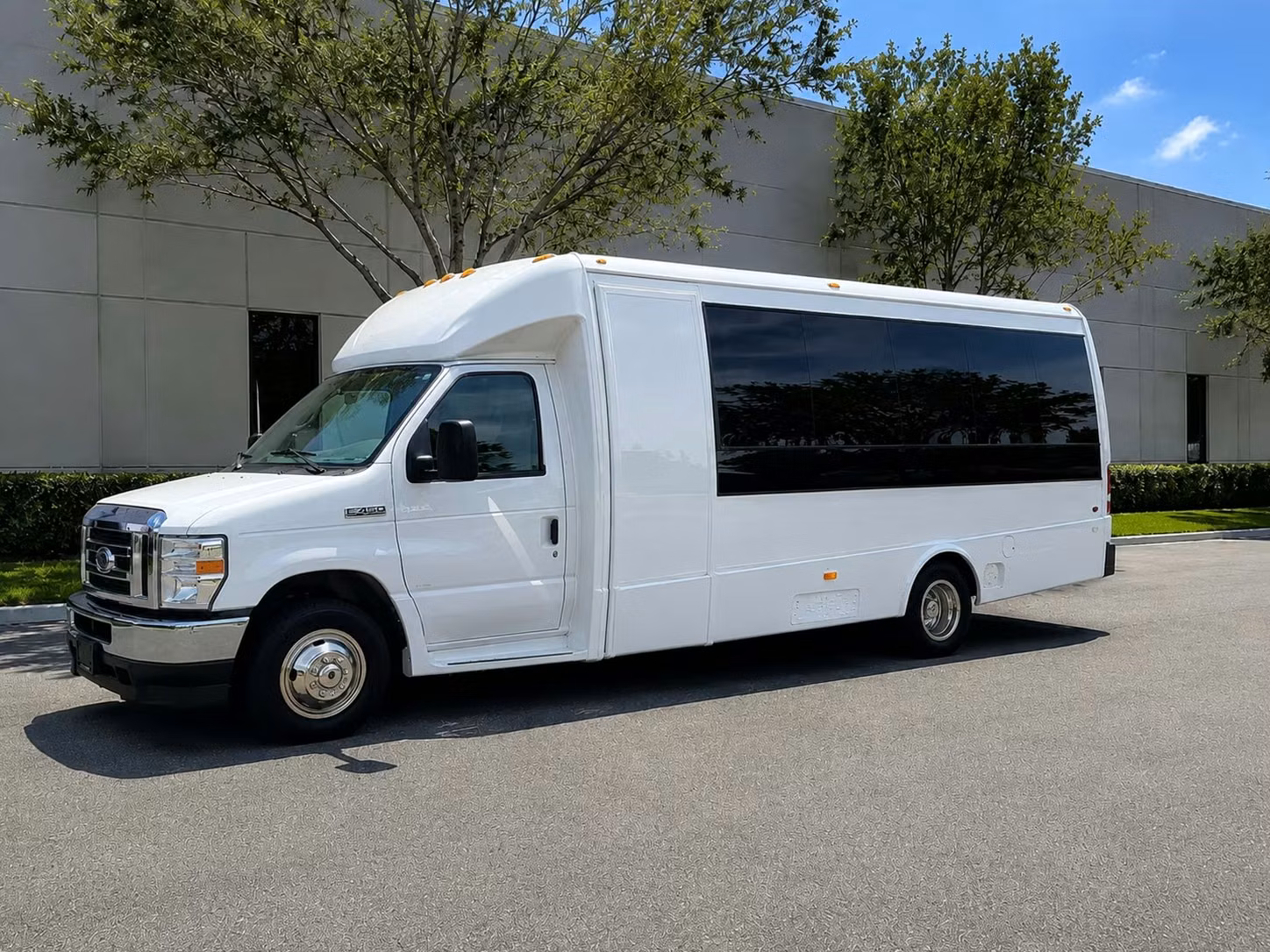 18 passenger minibus