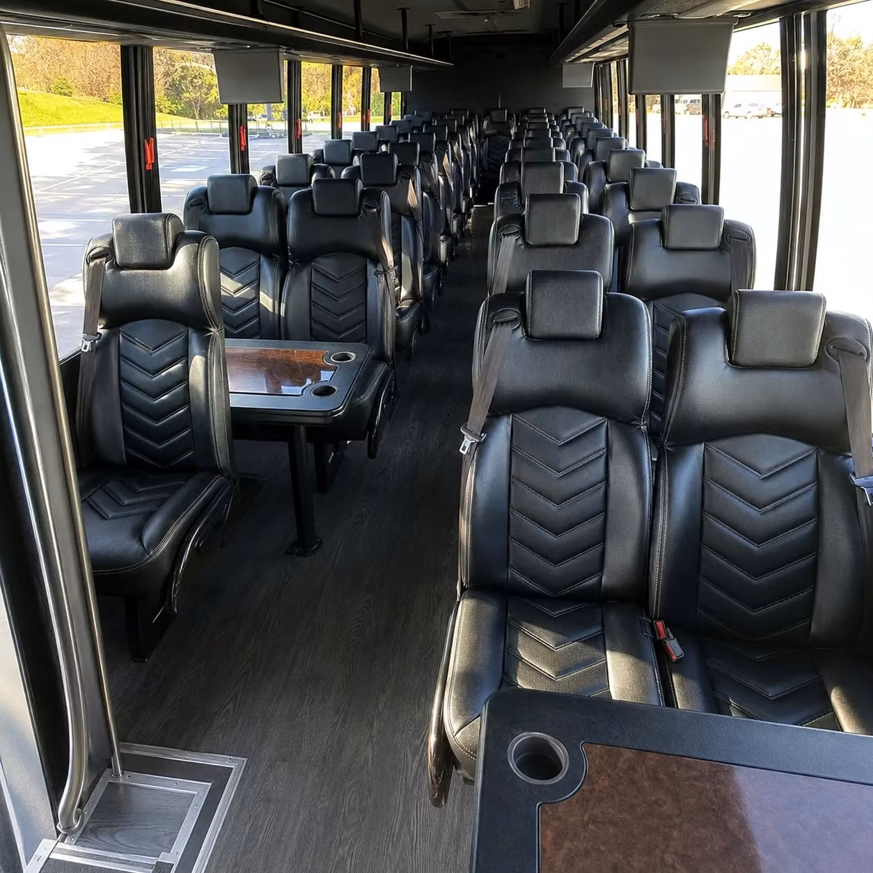 minibus rentals for chesapeake elementary and middle school field trips