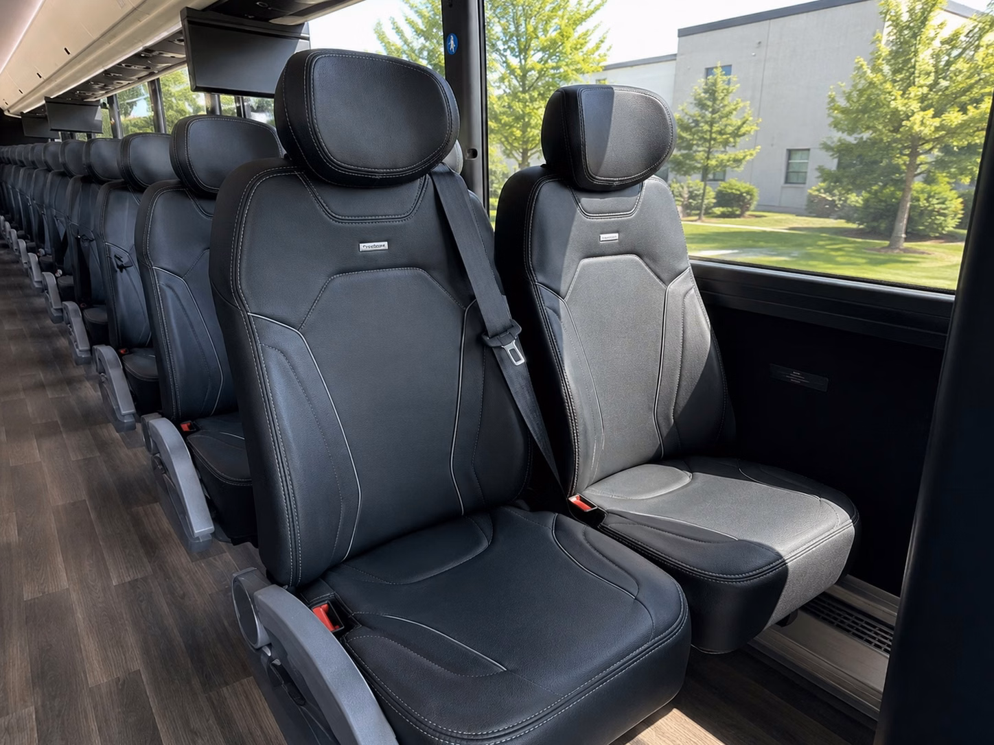 shuttle buses for chesapeake wedding venues along the elizabeth river and beyond