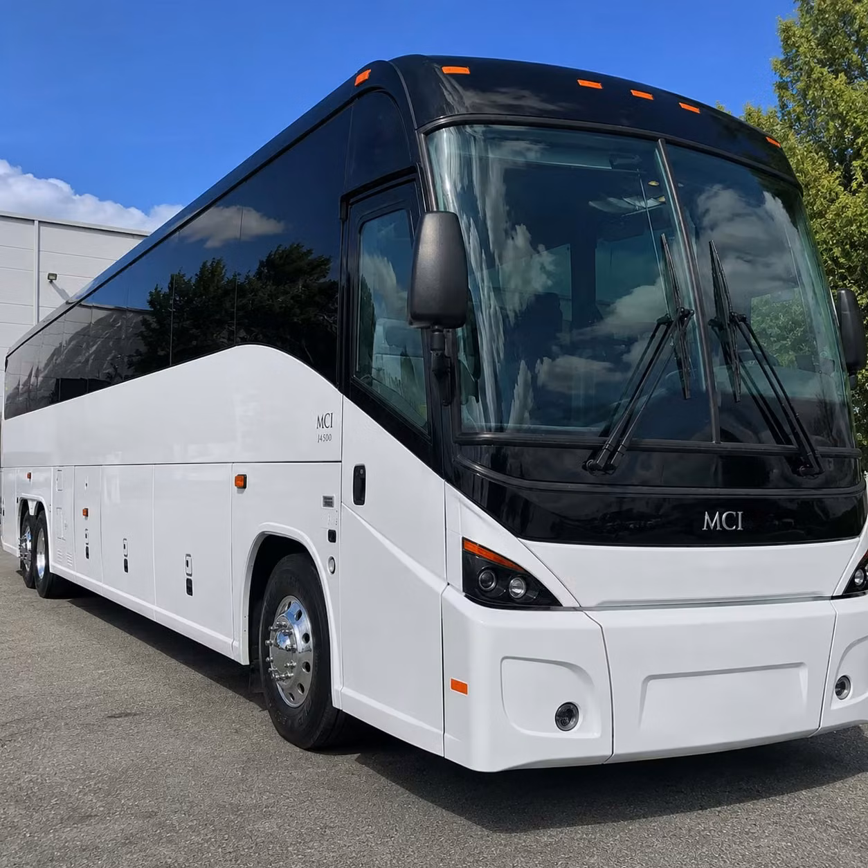 through chesapeakecharterbus com chesapeake employers get more options for corporate commuter shuttles